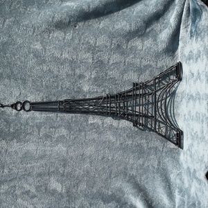 A Eiffel Tower decor